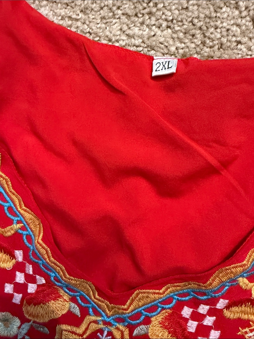 Amazon Red Embroidered V-Neck Women’s Top Size 2XL - Picture 7 of 8